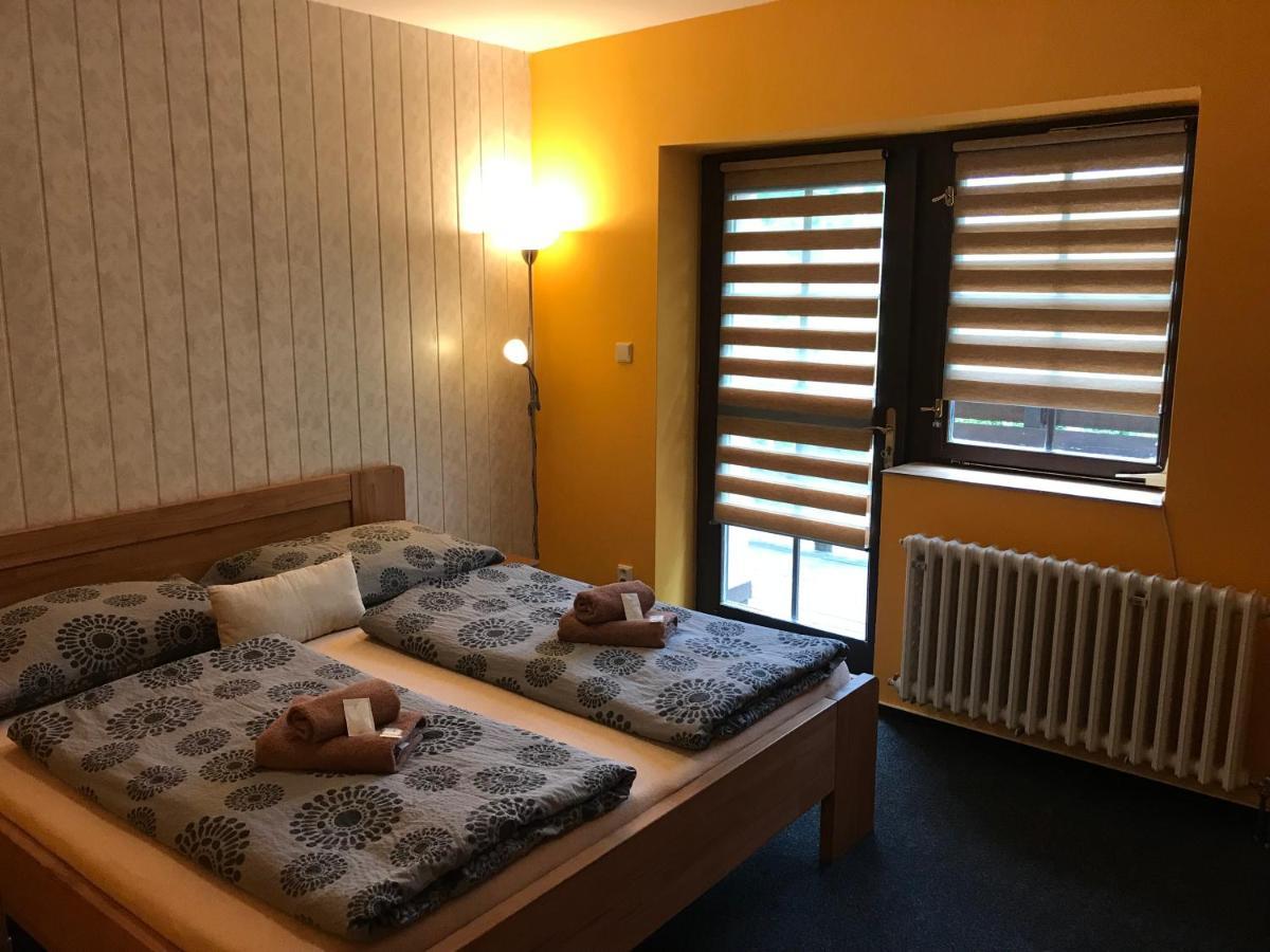 Pension Aura Spicak, Nektere Pokoje Se Saunou Železná Ruda Kültér fotó