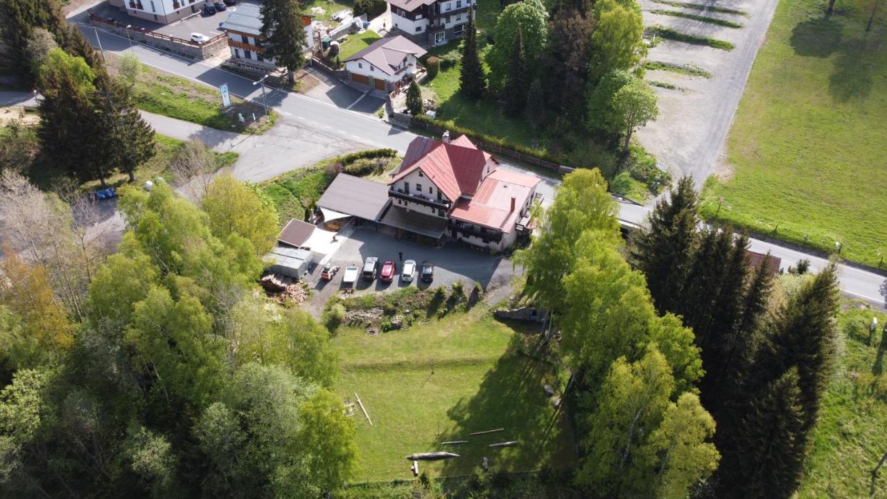 Pension Aura Spicak, Nektere Pokoje Se Saunou Železná Ruda Kültér fotó